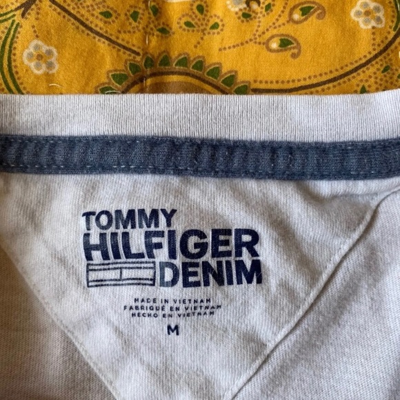 Tommy Hilfiger Shirt - Picture 2 of 3